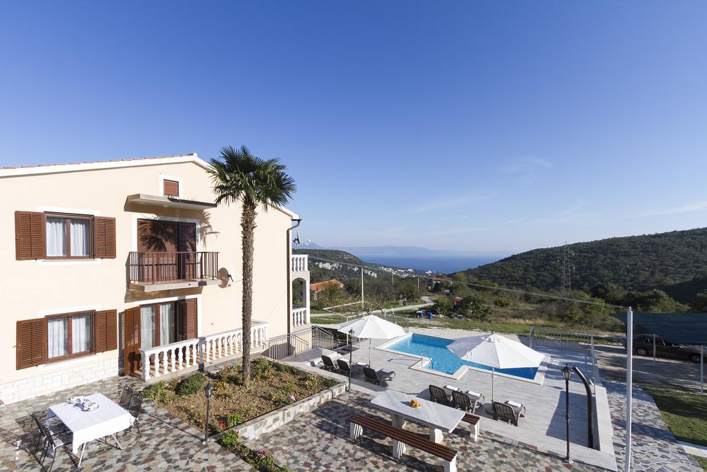 Apartments Rajkovic Лабин Экстерьер фото