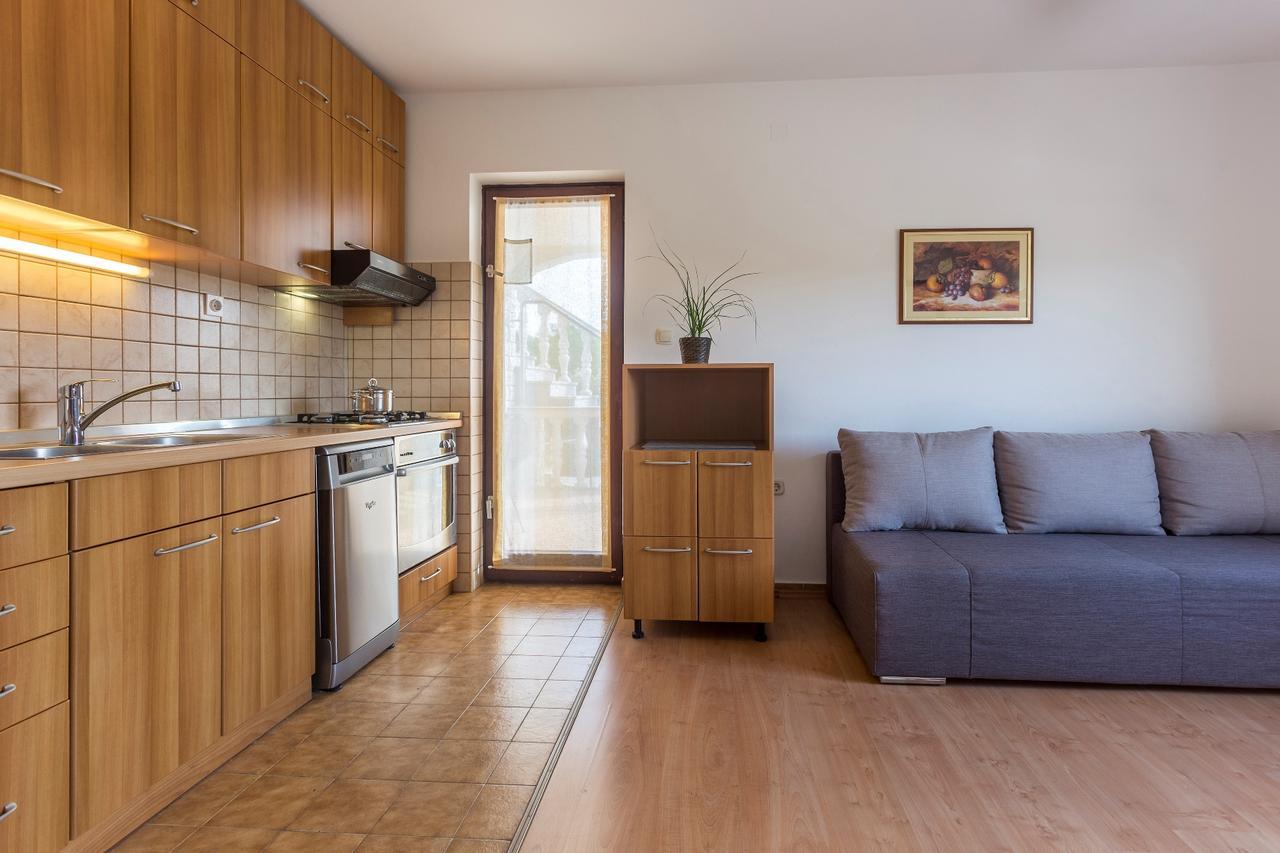 Apartments Rajkovic Лабин Экстерьер фото