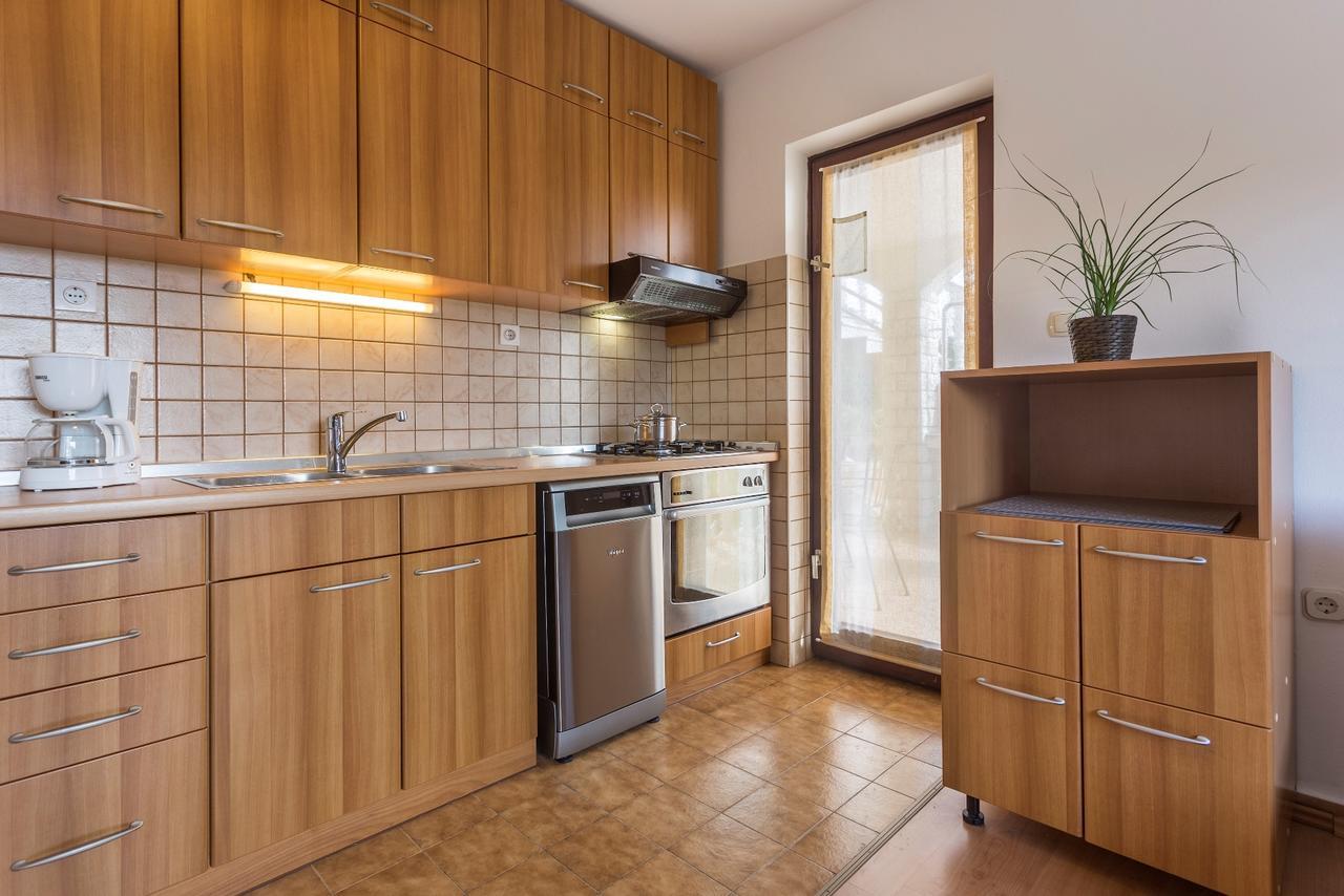 Apartments Rajkovic Лабин Экстерьер фото